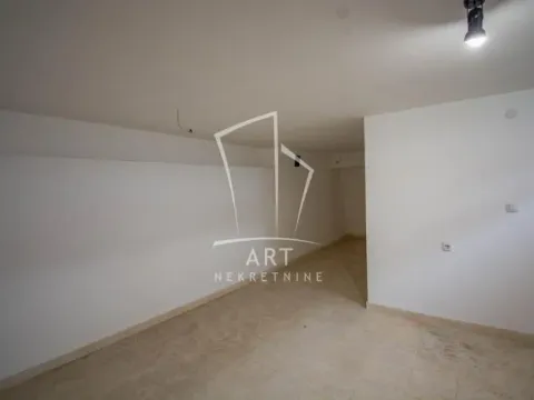 Prodaja, kuća, 230m², Zemun Centar, Zemun Sve Podlokacije - image 12