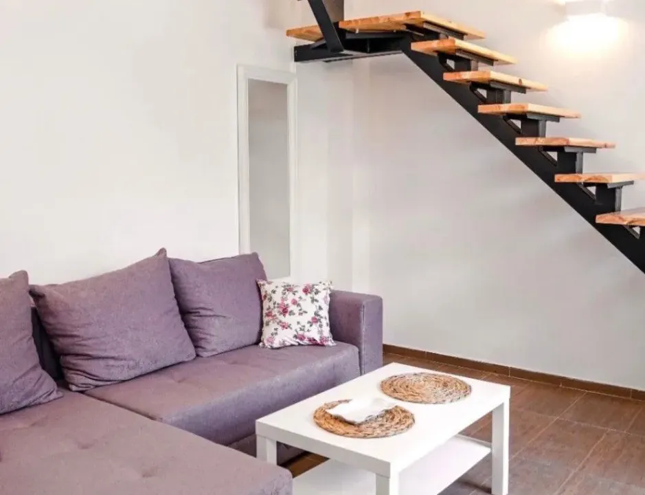 Izdavanje, dvosoban stan, 40m², Mažina, Tivat