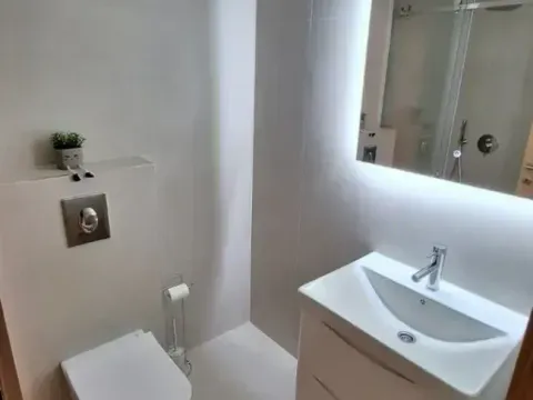 Izdavanje, jednosoban stan, 48m², City Kvart, Podgorica - image 2