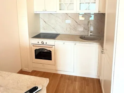 Sale, one bedroom apartment, 45m², Bečići, Budva - image 4