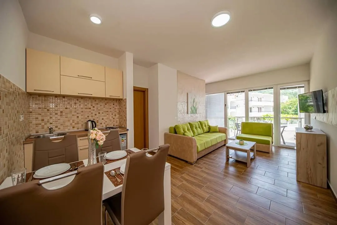 Prodaja, dvosoban stan, 35m², Sutomore, Bar