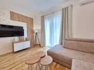 Izdavanje, jednosoban stan, 44m², Bečići, Budva - image 1