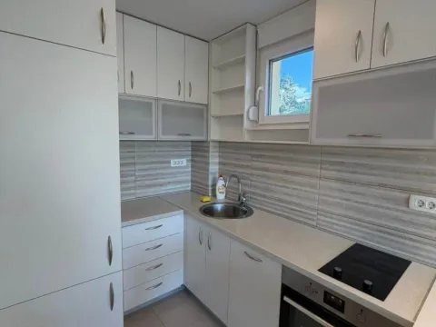 Izdavanje, jednosoban stan, 38m², Autobuska stanica, Podgorica - image 3