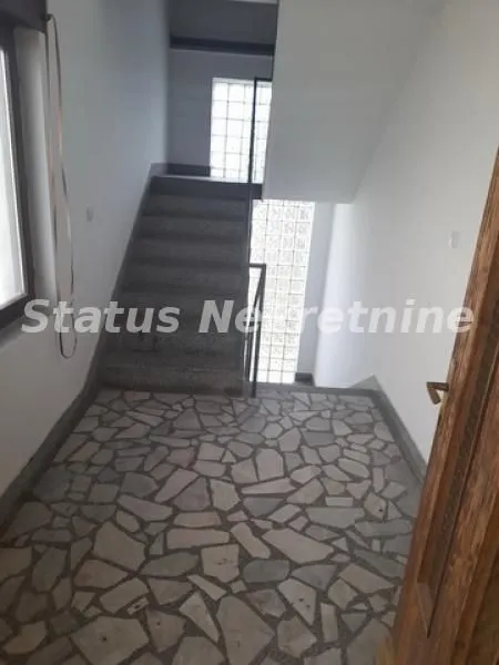 Prodaja, kuća, 250m², Futog, Novi Sad Sve Podlokacije
