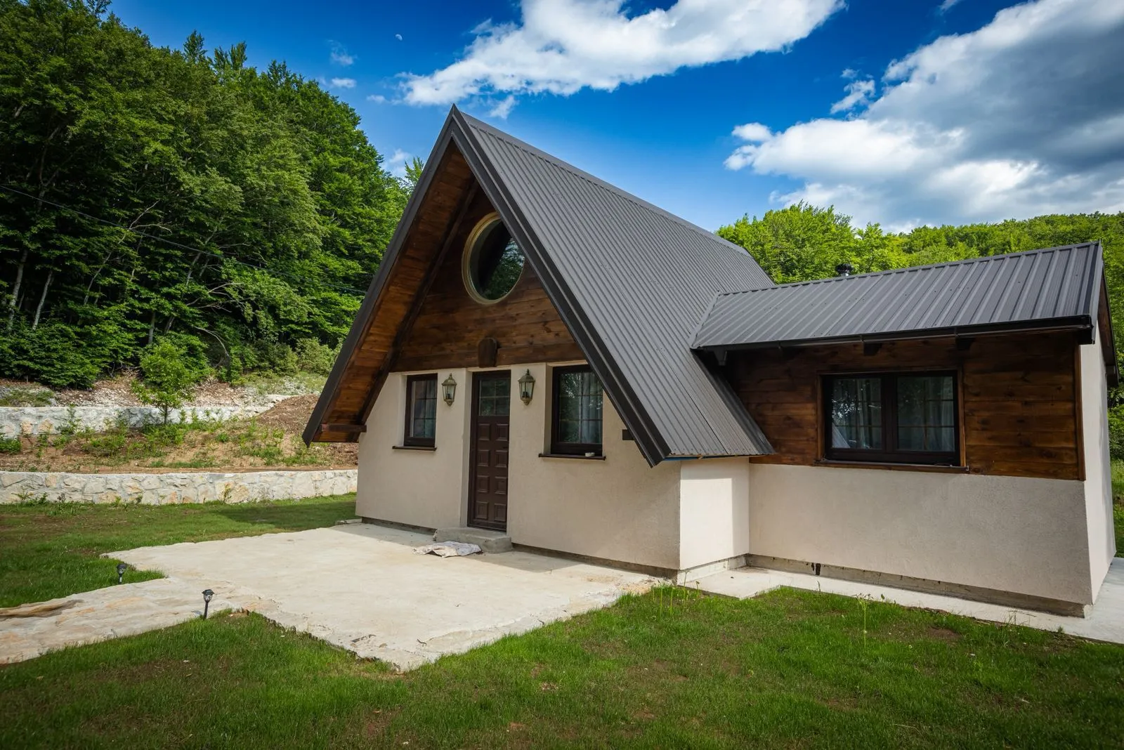 Prodaja, kuća, 65m², Centar, Cetinje