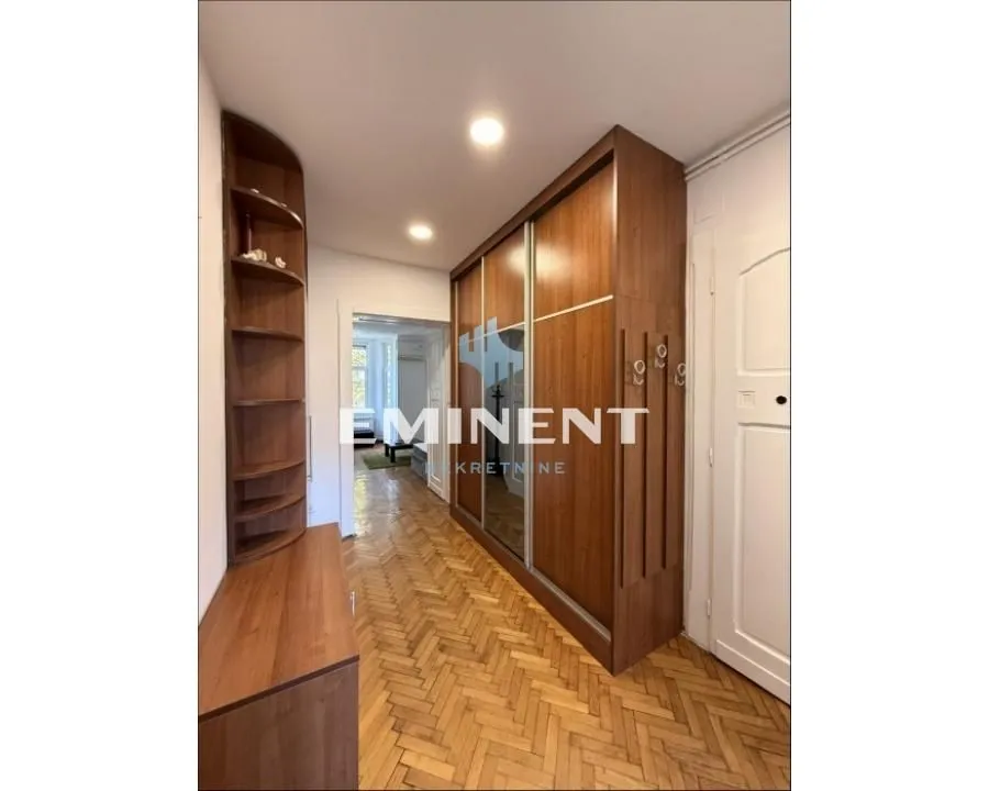 Izdavanje, trosoban stan, 86m², Cvetni Trg, Vračar Sve Podlokacije