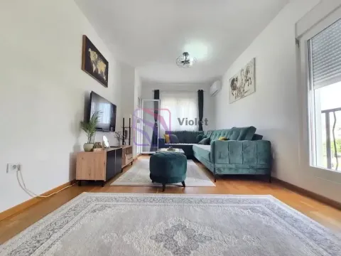Prodaja, jednosoban stan, 46m², Stari Aerodrom, Podgorica - image 1