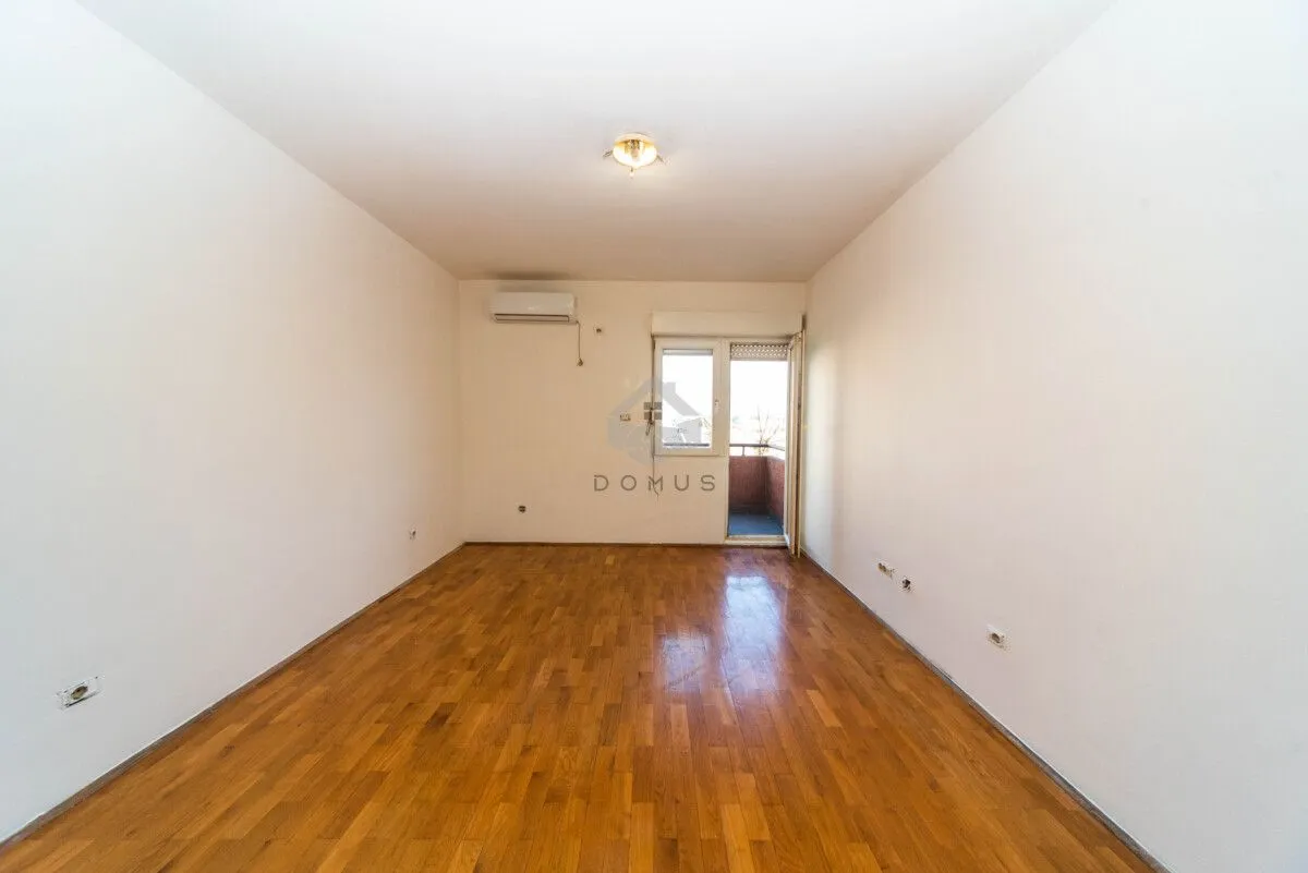 Prodaja, jednosoban stan, 45m², Stari Aerodrom, Podgorica