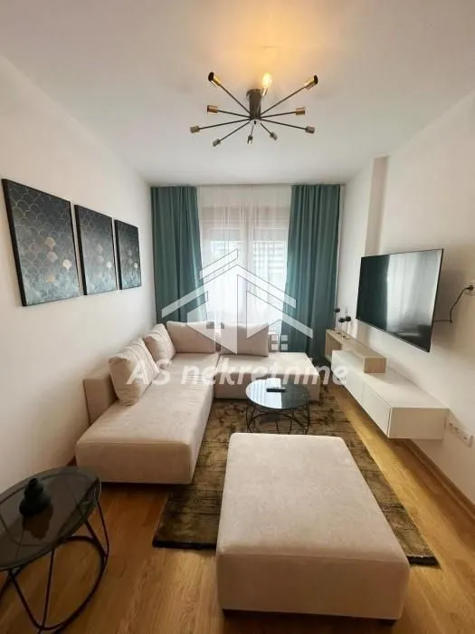 Rent, two bedroom apartment, 49m², Južni Bulevar, Vračar Sve Podlokacije