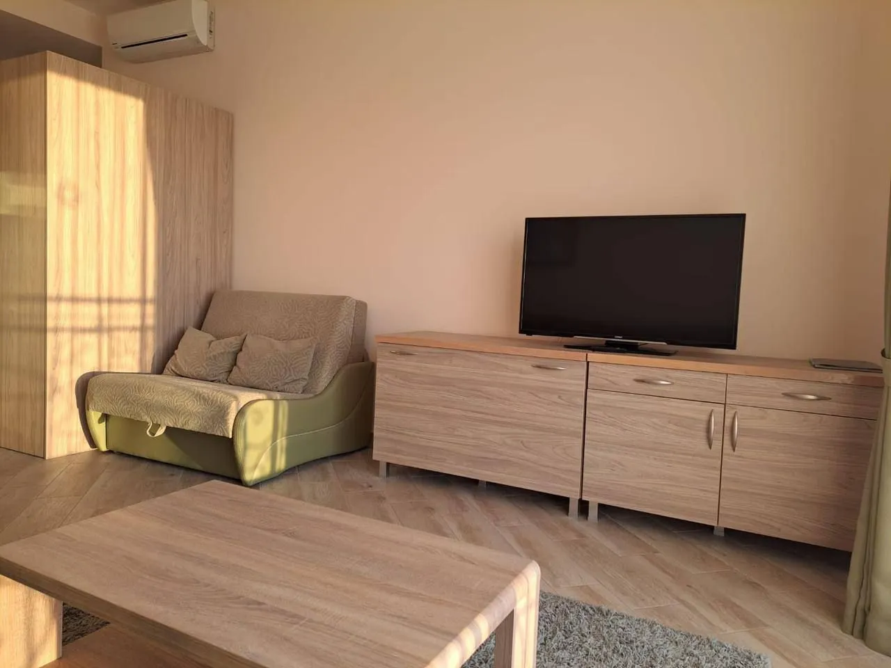 Rent, one bedroom apartment, 72m², Bečići, Budva