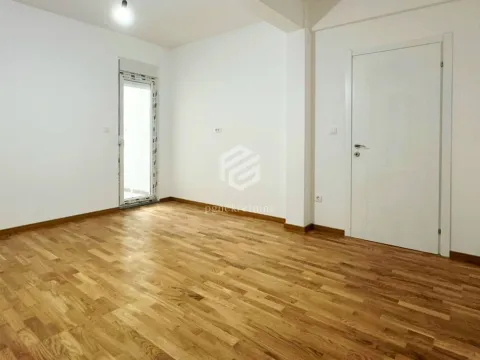 Izdavanje, dvosoban stan, 63m², Zagorič, Podgorica - image 6