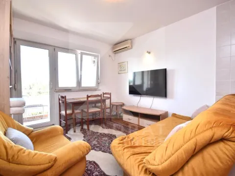 Izdavanje, jednosoban stan, 33m², Preko Morače, Podgorica - image 1