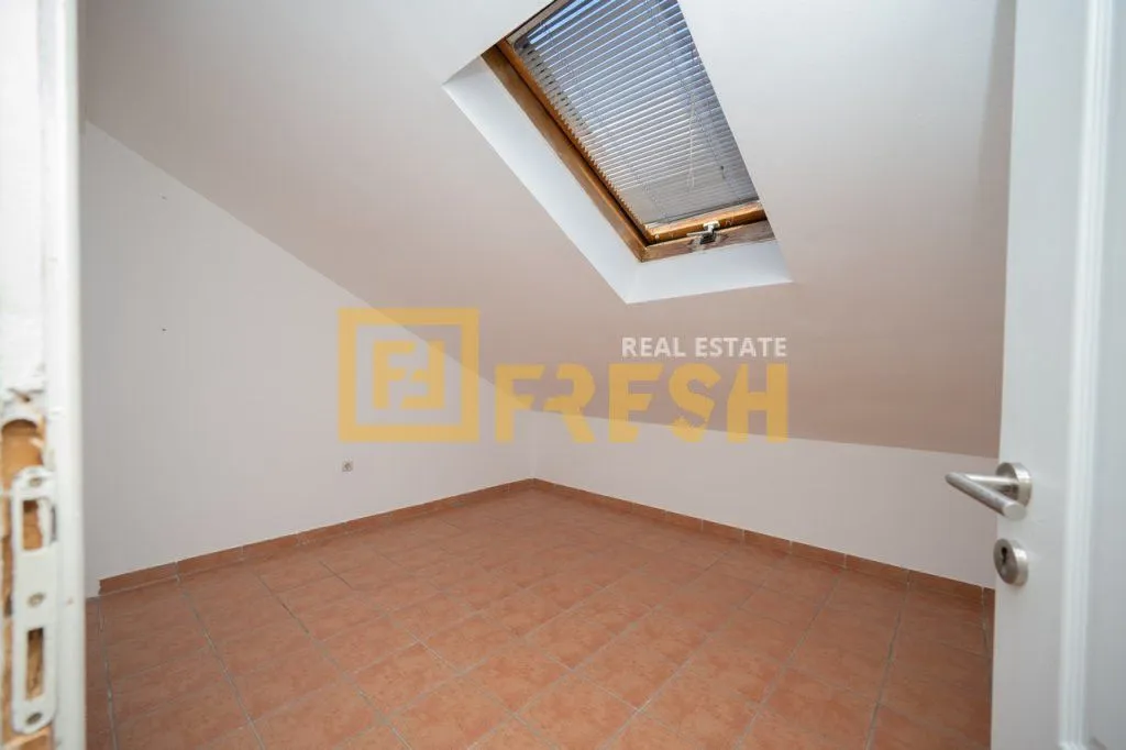 Rent, office space, 1000m², Centar, Podgorica