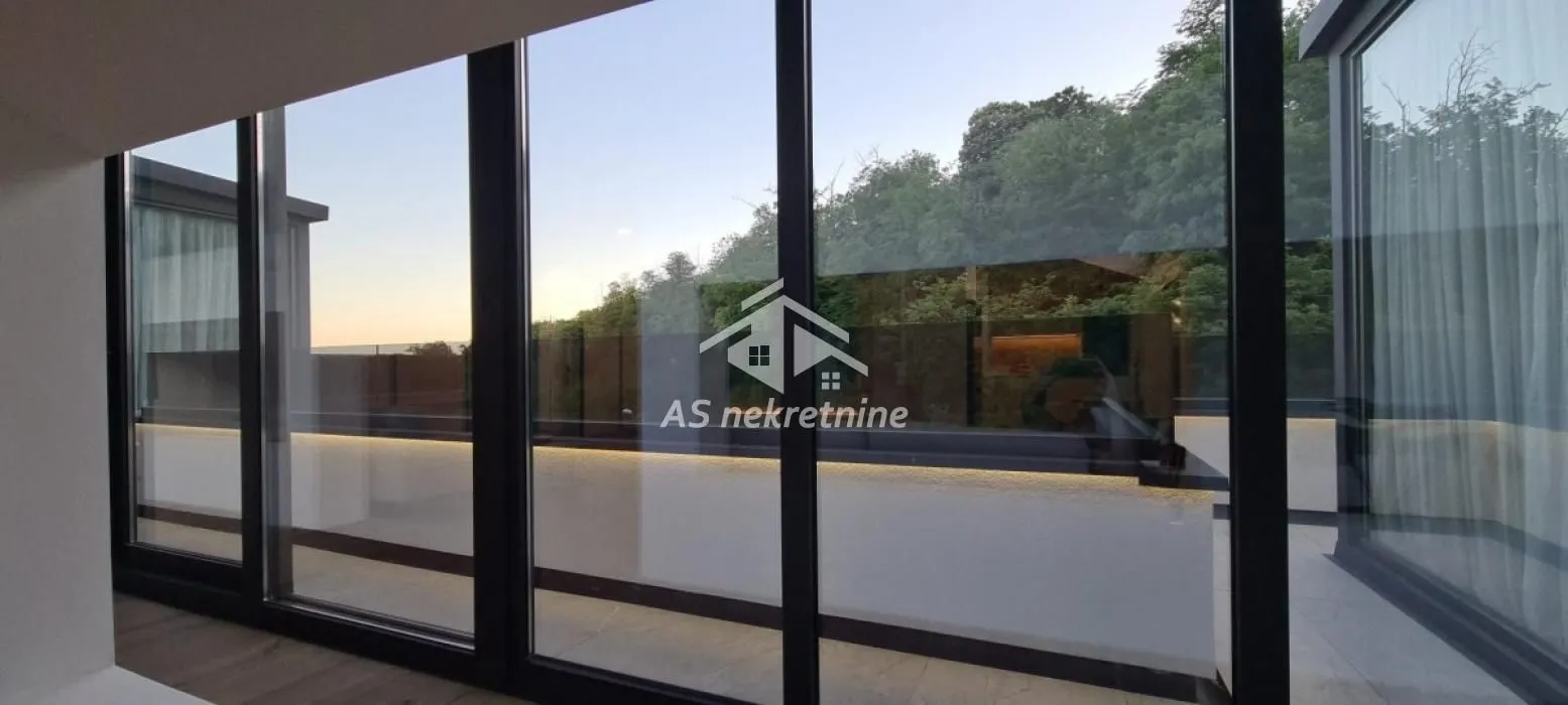 Rent, three bedroom apartment, 360m², Savski Venac, Beograd