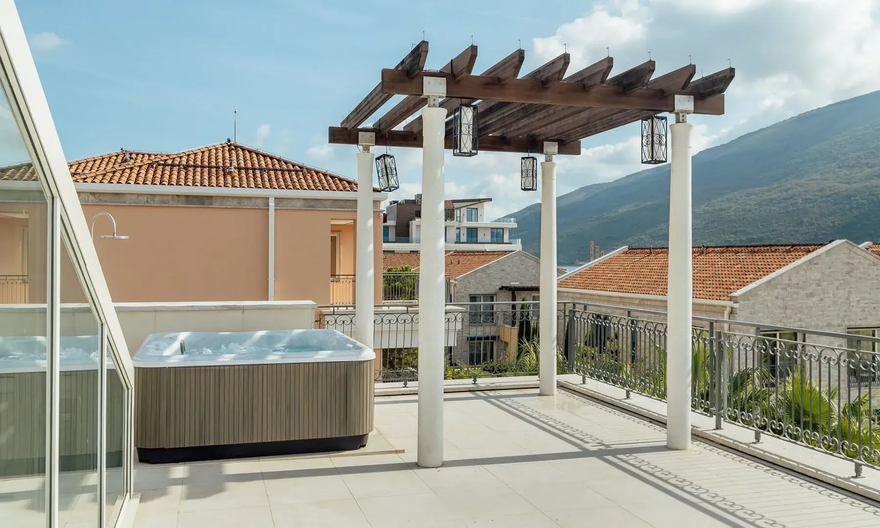 Prodaja, kuća, 325m², Portonovi, Herceg Novi