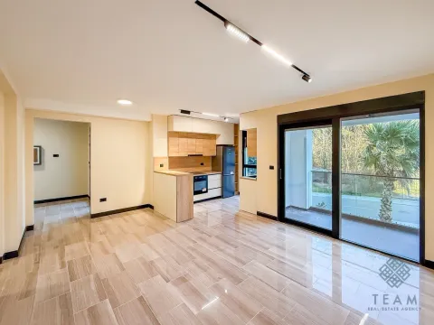 Prodaja, trosoban stan, 111m², Vezirov Most, Podgorica - image 2