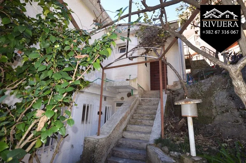 Prodaja, četvorosoban stan, 95m², Centar, Herceg Novi