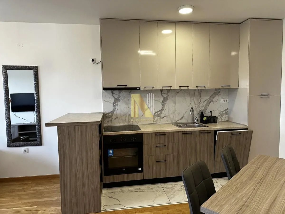 Izdavanje, dvosoban stan, 47m², Novo naselje, Novi Sad
