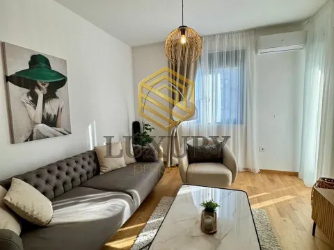 Prodaja, jednosoban stan, 46m², City Kvart, Podgorica - image 12