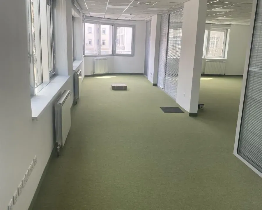 Izdavanje, poslovni prostor, 149m², Savski Venac, Beograd