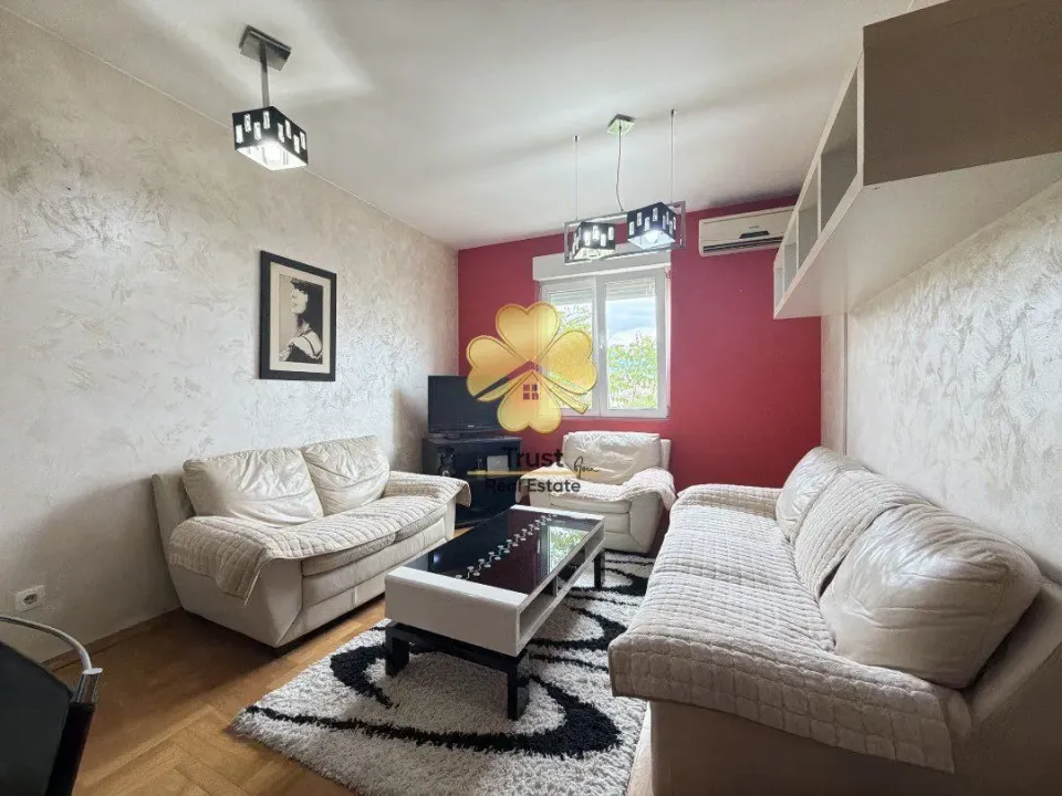 Izdavanje, kuća, 40m², Stari Aerodrom, Podgorica