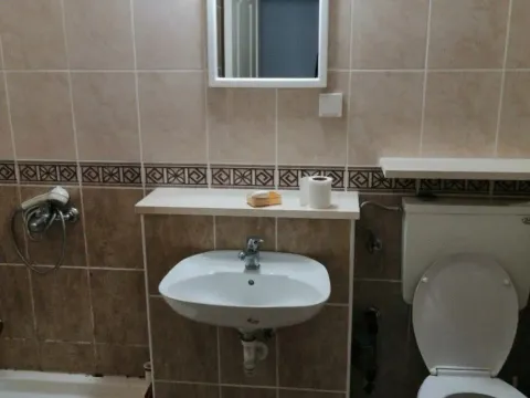 Izdavanje, garsonjera, 33m², Sutomore, Bar - image 5