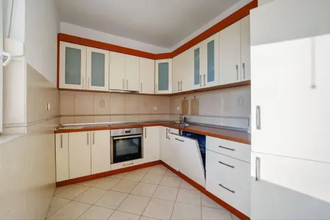 Prodaja, trosoban stan, 104m², Centar, Bar - image 2