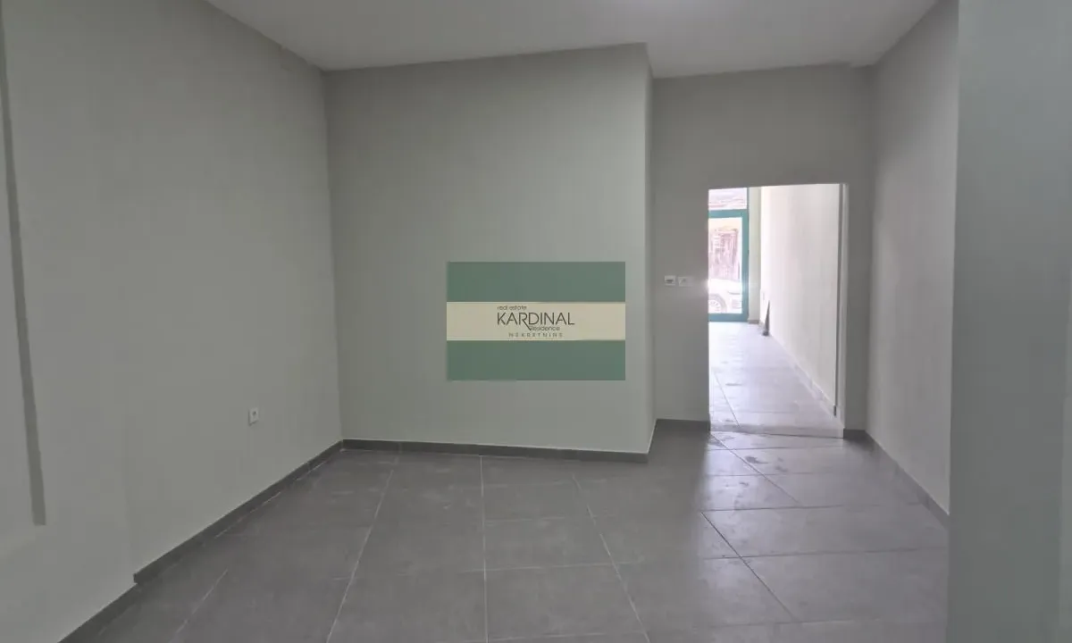Prodaja, poslovni prostor, 75m², Centar, Jagodina