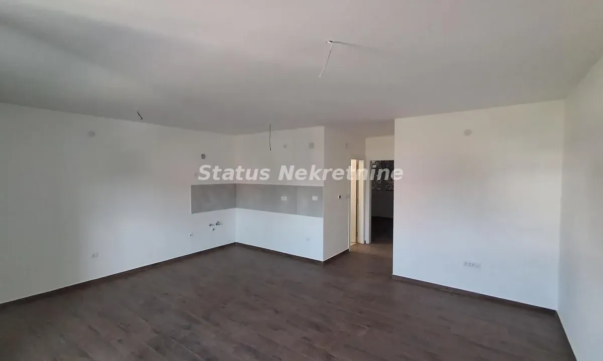 Izdavanje, dvosoban stan, 73m², Veternik, Novi Sad Sve Podlokacije
