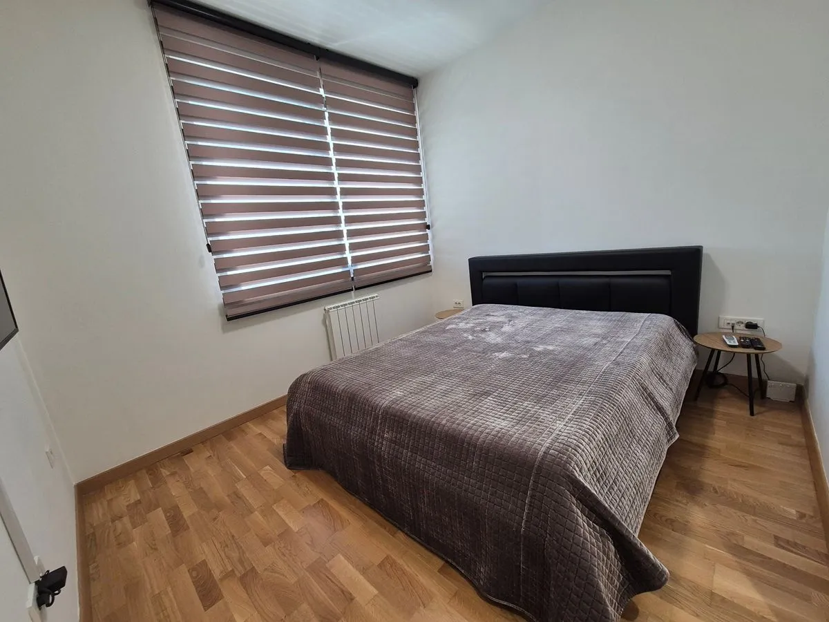 Izdavanje, trosoban stan, 88m², Beograd Na Vodi, Beograd