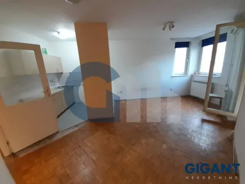 Prodaja, jednosoban stan, 41m², Voždovac Sve Podlokacije, Beograd