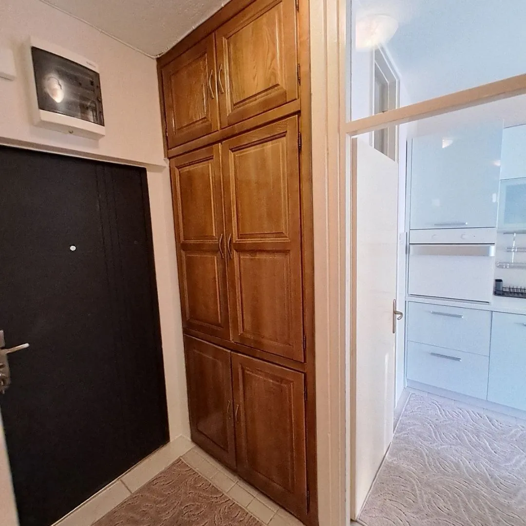 Prodaja, dvosoban stan, 65m², Gintaš, Podgorica
