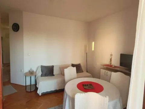 Rent, two bedroom apartment, 40m², Čukarica, Beograd - image 2