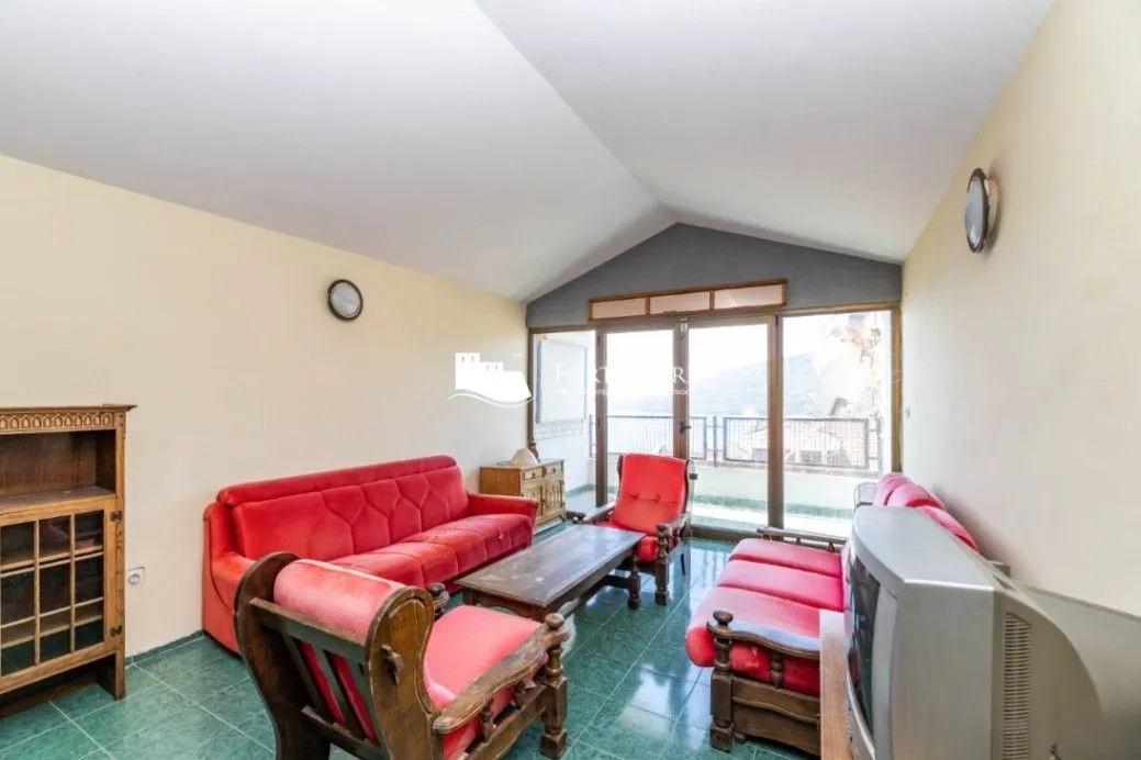 Prodaja, jednosoban stan, 200m², Topla, Herceg Novi