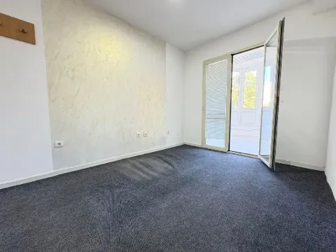 Rent, office space, 48m², Ljubović, Podgorica - image 2
