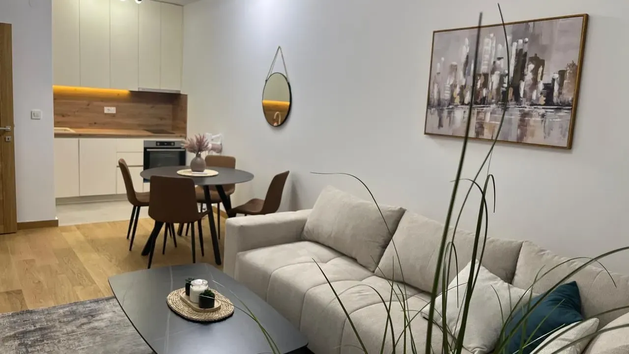 Izdavanje, jednosoban stan, 43m², City Kvart, Podgorica