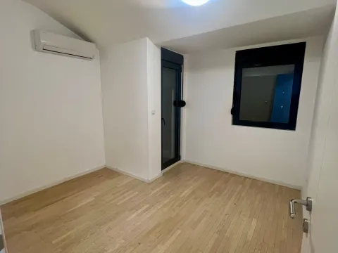 Rent, three bedroom apartment, 78m², Nova Dalmatinska, Podgorica - image 8