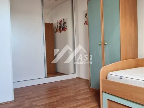 Rent, three bedroom apartment, 90m², Blok 8, Petrovaradin - image 5