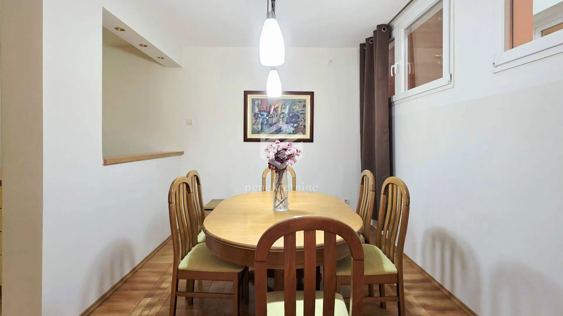Izdavanje, trosoban stan, 110m², Gorica C, Podgorica