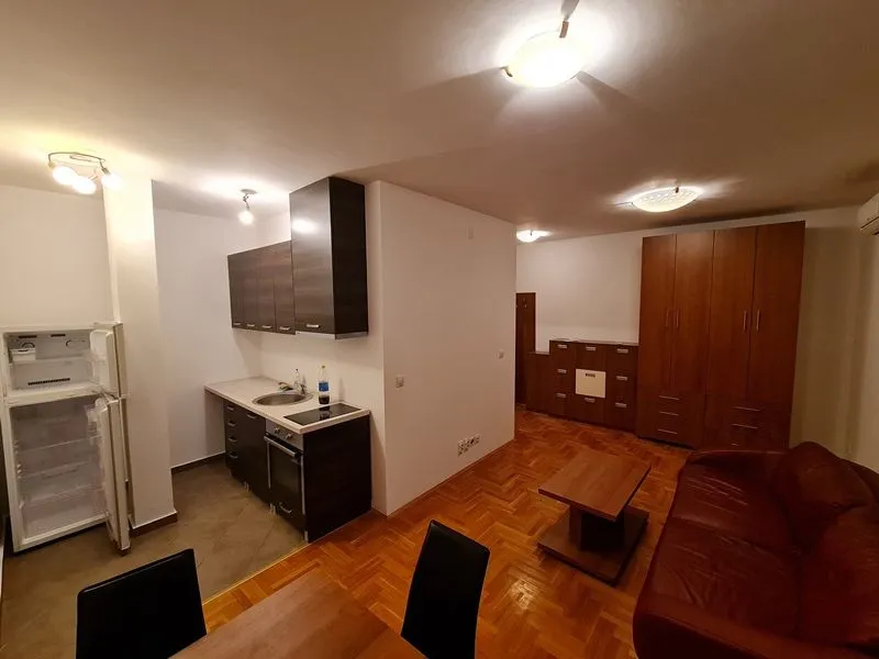 Prodaja, dvosoban stan, 42m², Ledine, Beograd