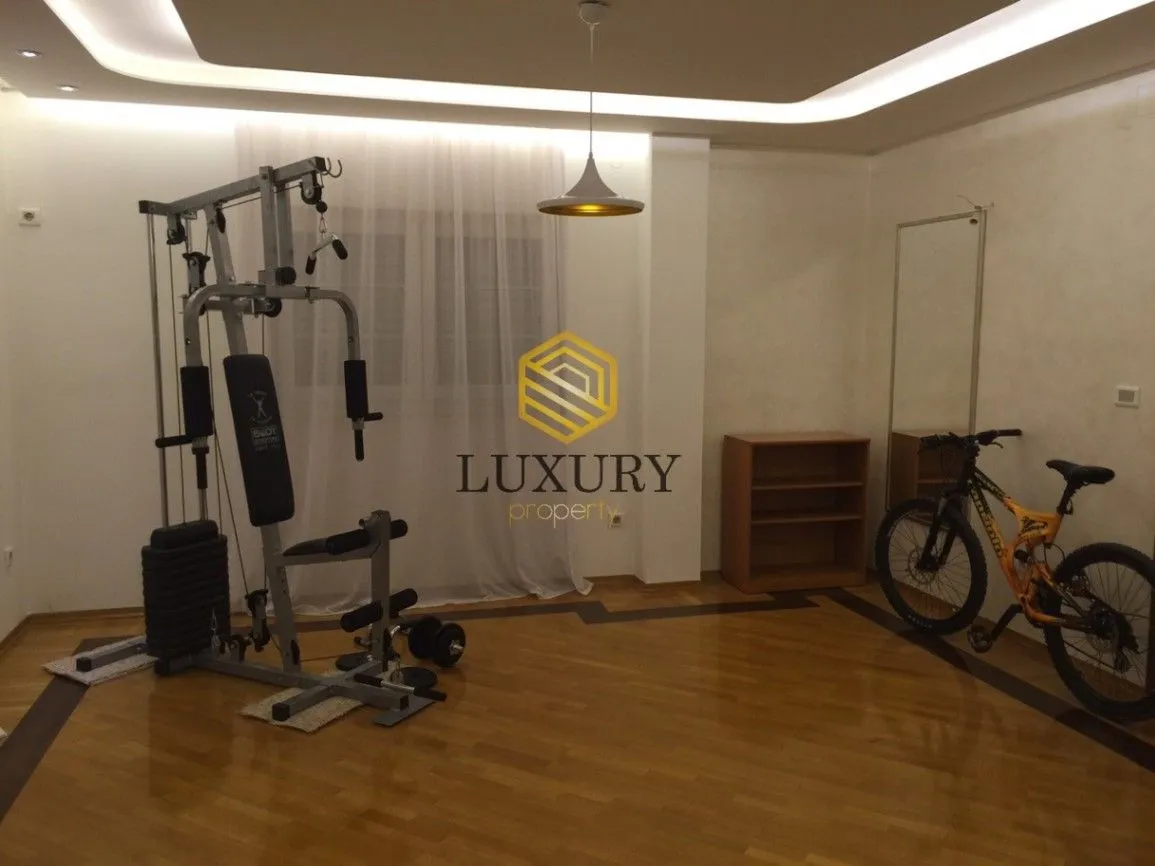 Rent, house, 320m², Donja Gorica, Podgorica