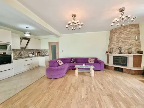 Sale, two bedroom apartment, 94m², Bečići, Budva - image 3