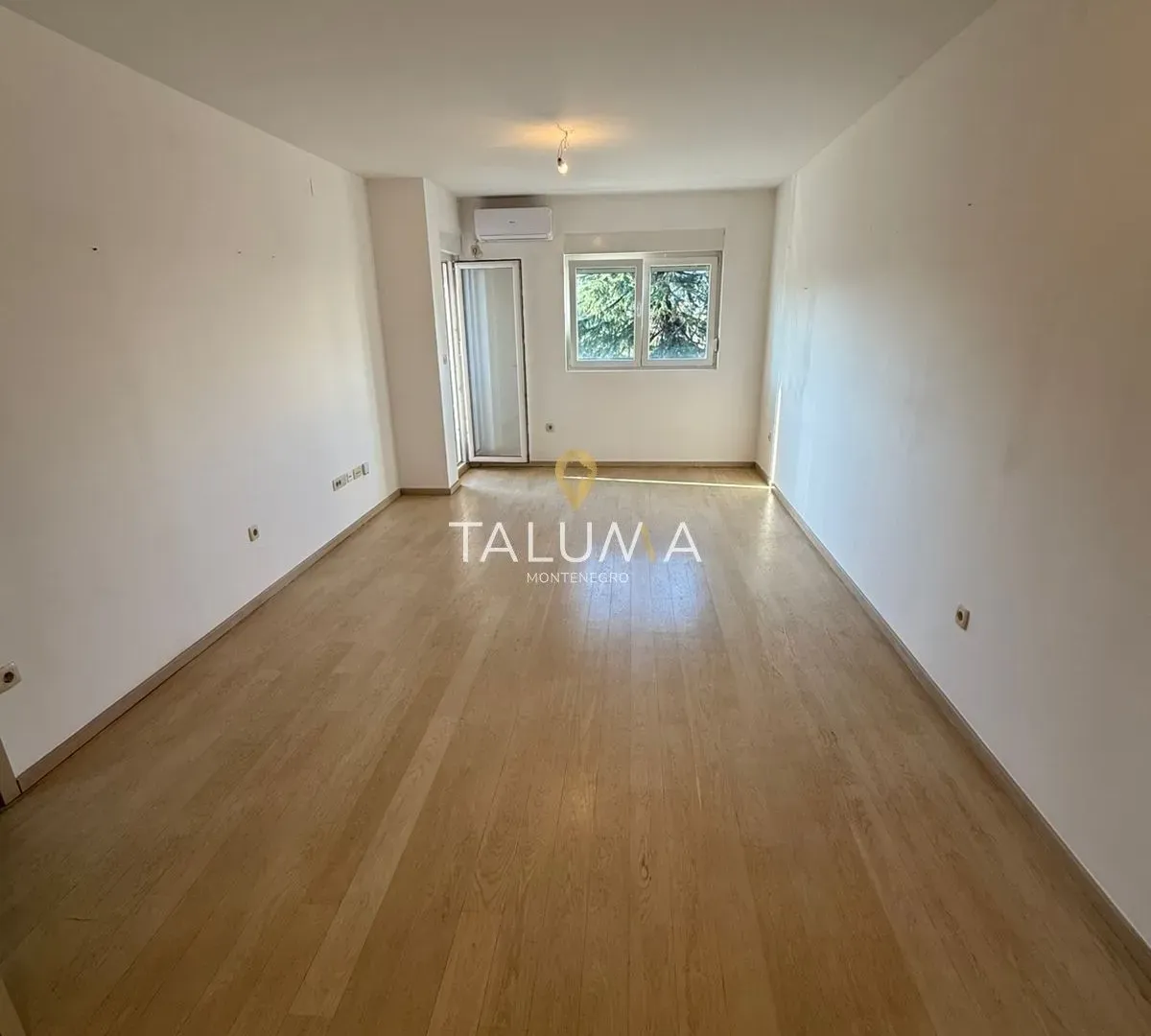 Rent, two bedroom apartment, 70m², City Kvart, Podgorica