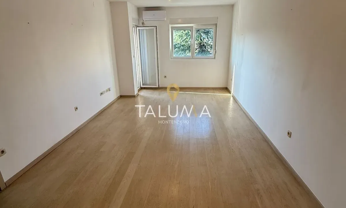 Rent, two bedroom apartment, 70m², City Kvart, Podgorica