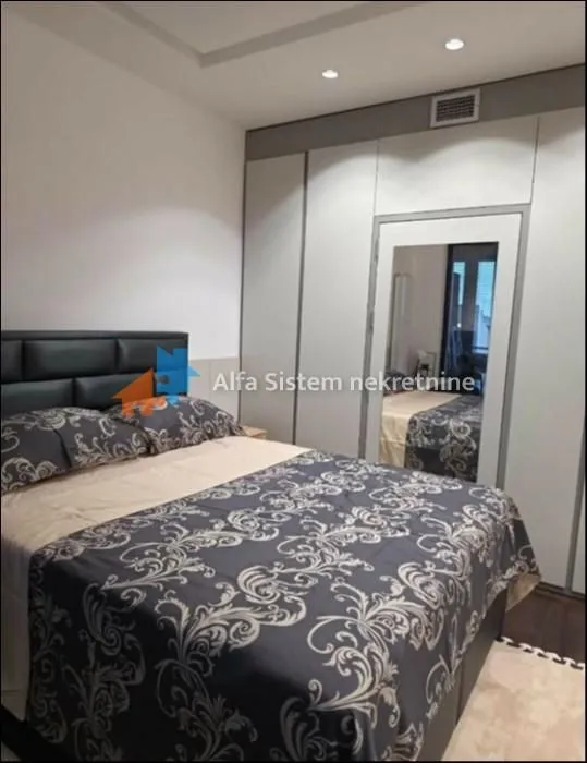 Rent, four bedroom apartment, 95m², Stari Grad, Beograd