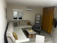 Izdavanje, jednosoban stan, 55m², Radanovići, Kotor
