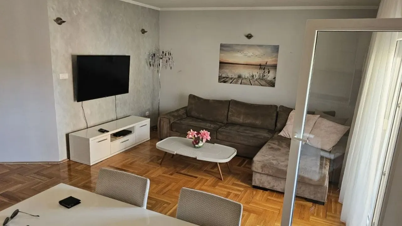 Prodaja, dvosoban stan, 76m², Zagorič, Podgorica