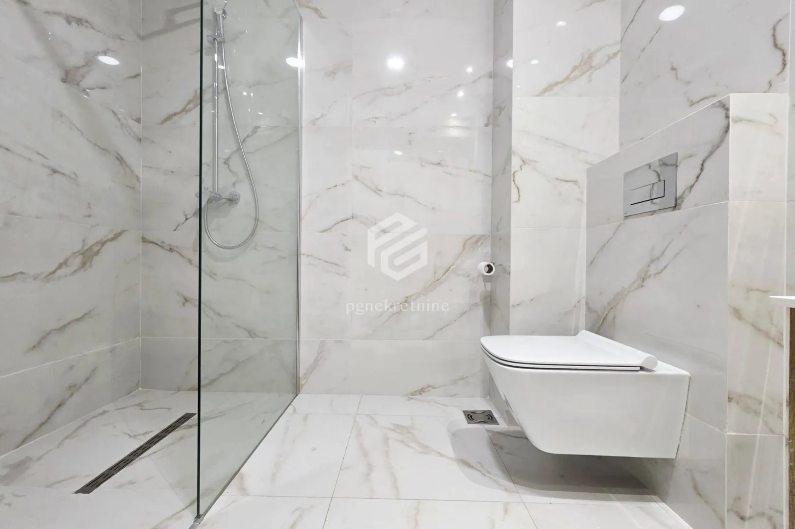 Rent, two bedroom apartment, 84m², Podgorica, Crna Gora