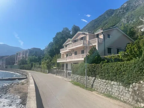 Rent, one bedroom apartment, 70m², Prčanj, Kotor - image 8