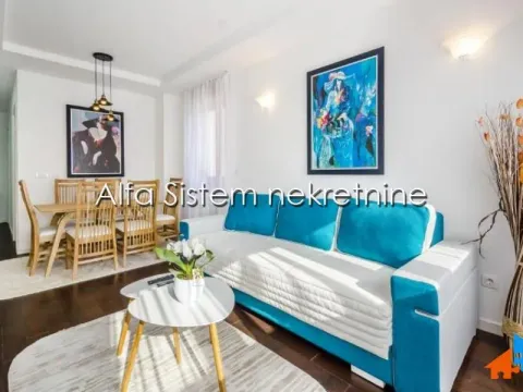 Izdavanje, trosoban stan, 65m², Novi Beograd Blok 67, Novi Beograd Sve Podlokacije